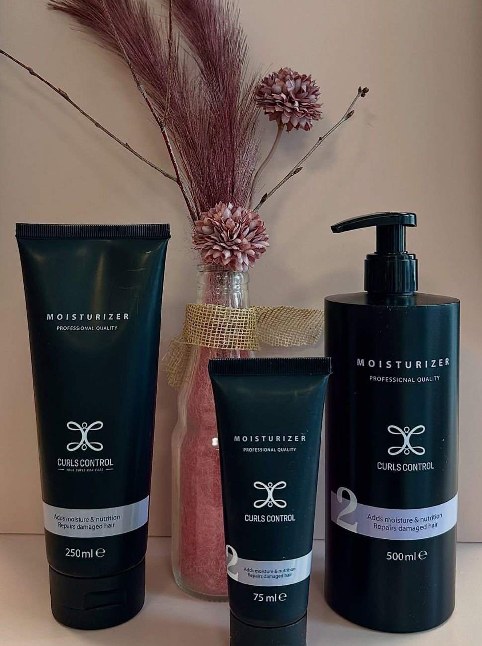 Curls Control Moisturizer in drie formaten, in de salon